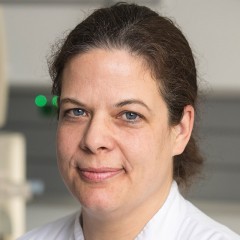 Dr. Klaudia Brown