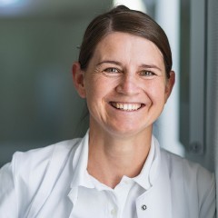  Dr. Tina Siegmund