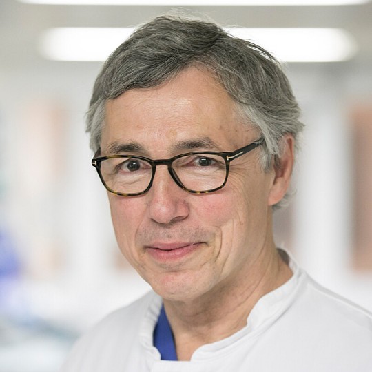 Chefarzt Urologie & Uroonkologie, Zentrumsleitung Prostatakrebszentrum Prof. Dr. Peter Hammerer