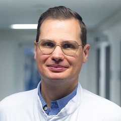  Dr. Henrik Giese