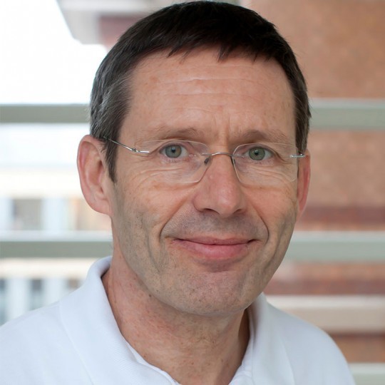 Chefarzt Mund-, Kiefer- & Plastische Gesichtschirurgie, Zentrumsleitung Kopf-Hals-Tumorzentrum Prof. Dr. Dieter Hellner
