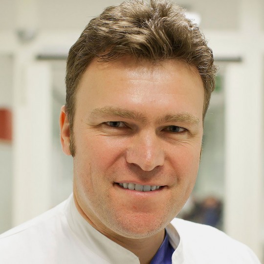 Stellvertretender Chefarzt und leitender Oberarzt Hals-, Nasen- & Ohrenheilkunde Dr. Stefan Fahlbusch