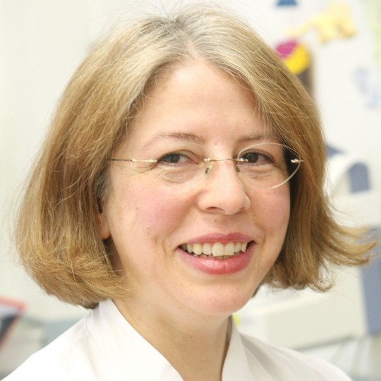 Stellvertretende Chefärztin und leitende Oberärztin Frauenheilkunde & Geburtshilfe, Leitung Geburtshilfe, Spezielle Geburtshilfe und Perinatalmedizin, DEGUM II Ursula Nitsche-Gloy