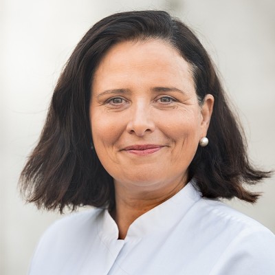 Dr. Helena Auber