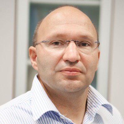 Dr. Robert Götzinger