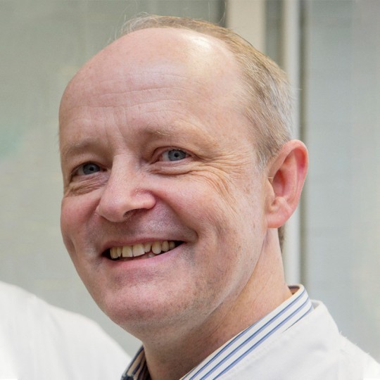 Chefarzt Mikrobiologie, Immunologie und Krankenhaushygiene Prof. Dr. Dr. Wilfried Bautsch