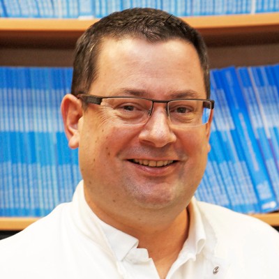 Dr. Uwe Pinkert